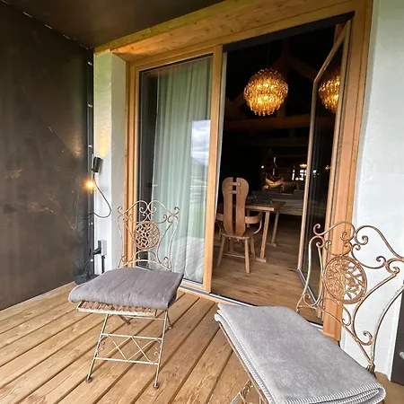 Design Boutique - Design Trifft Weissensee